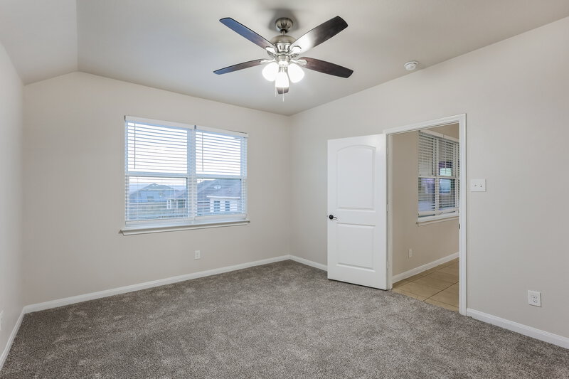 1,575/Mo, 6272 Begonia New Braunfels, TX 78132 Main Bedroom View
