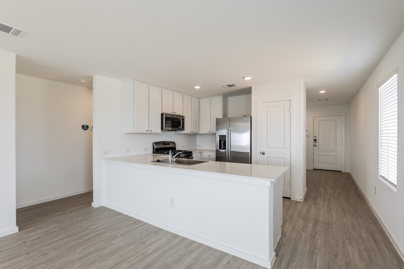 1,700/Mo, 1503 Knoll Rdg New Braunfels, TX 78130 Kitchen View