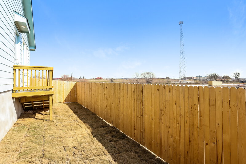 1,700/Mo, 1503 Knoll Rdg New Braunfels, TX 78130 Rear View 2