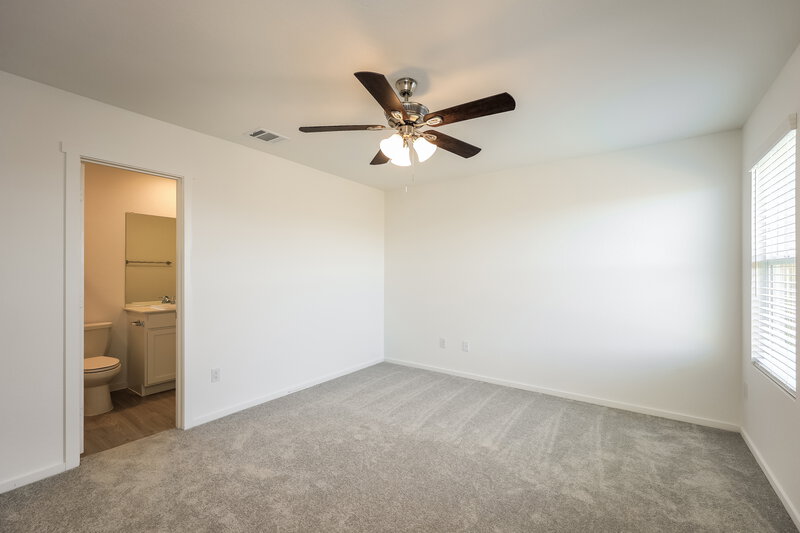 1,480/Mo, 3316 Mound Rdg New Braunfels, TX 78130 Main Bedroom View