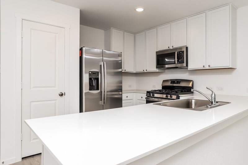 1,695/Mo, 3324 Mound Rdg New Braunfels, TX 78130 Kitchen View 2