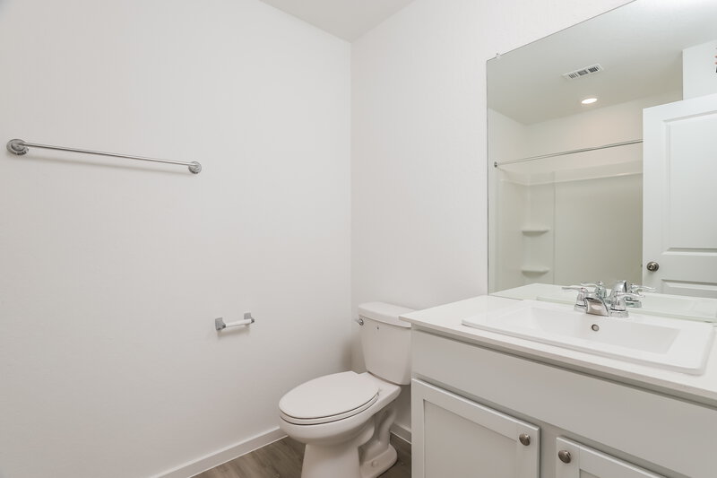 1,695/Mo, 3324 Mound Rdg New Braunfels, TX 78130 Bathroom View