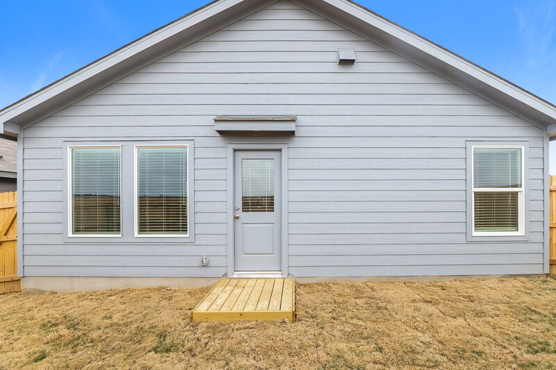 1,695/Mo, 3324 Mound Rdg New Braunfels, TX 78130 Rear View