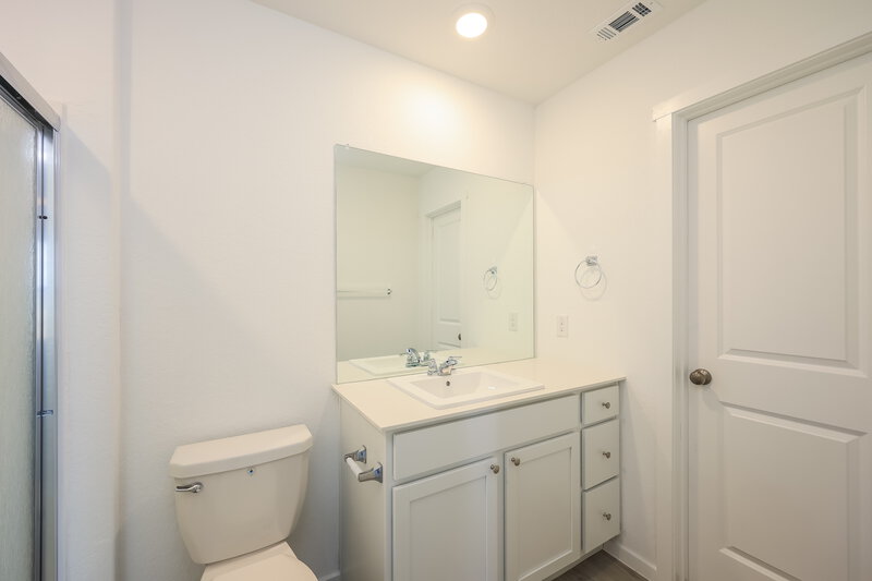 1,590/Mo, 3605 Knob Trl New Braunfels, TX 78130 Main Bathroom View