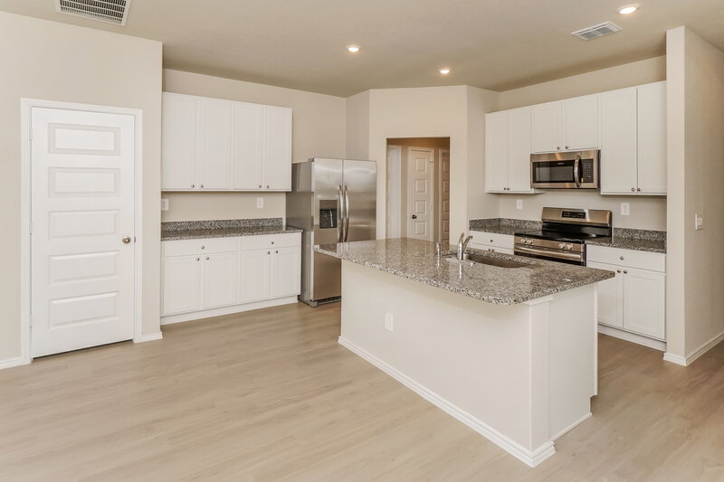 1,475/Mo, 511 Roquefort St New Braunfels, TX 78130 Misc View 3