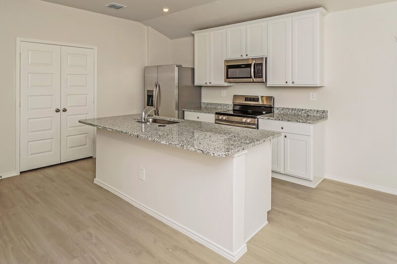 1,675/Mo, 515 Roquefort St New Braunfels, TX 78130 Misc View 2