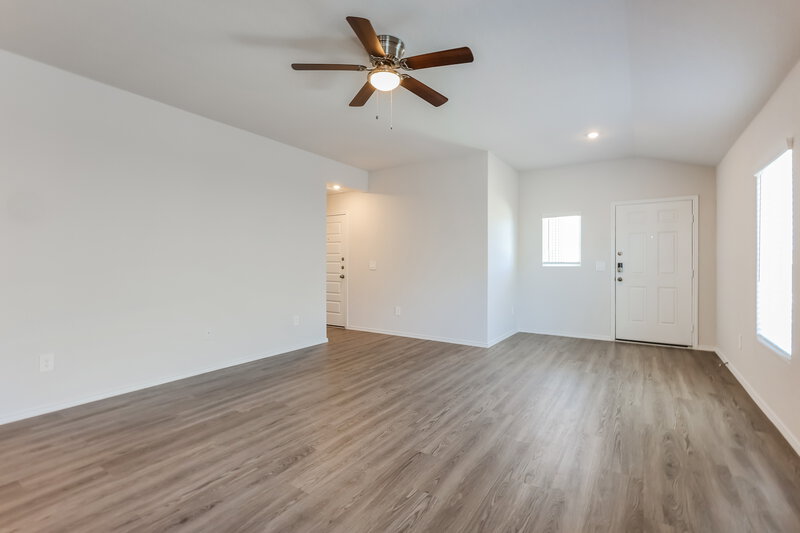 1,525/Mo, 519 Roquefort St New Braunfels, TX 78130 Living Room View 2