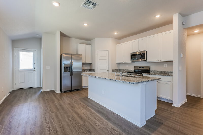1,525/Mo, 519 Roquefort St New Braunfels, TX 78130 Kitchen View 2