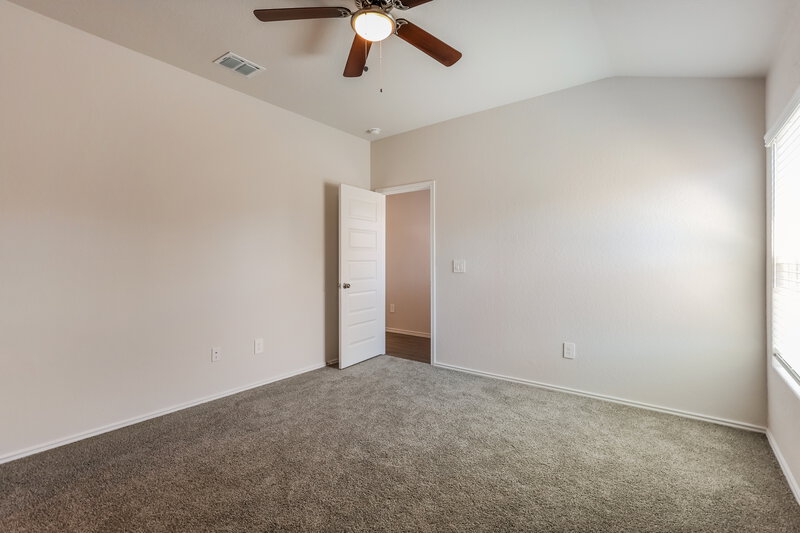 1,525/Mo, 519 Roquefort St New Braunfels, TX 78130 Main Bedroom View 2
