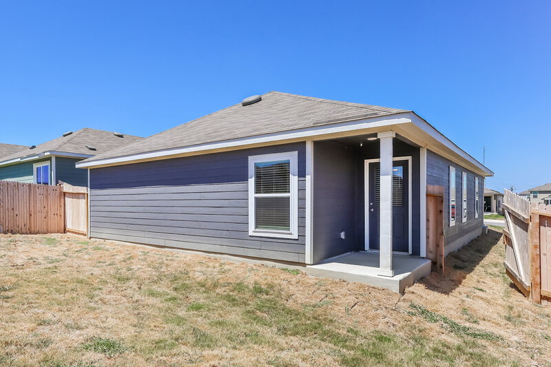 1,525/Mo, 519 Roquefort St New Braunfels, TX 78130 Rear View