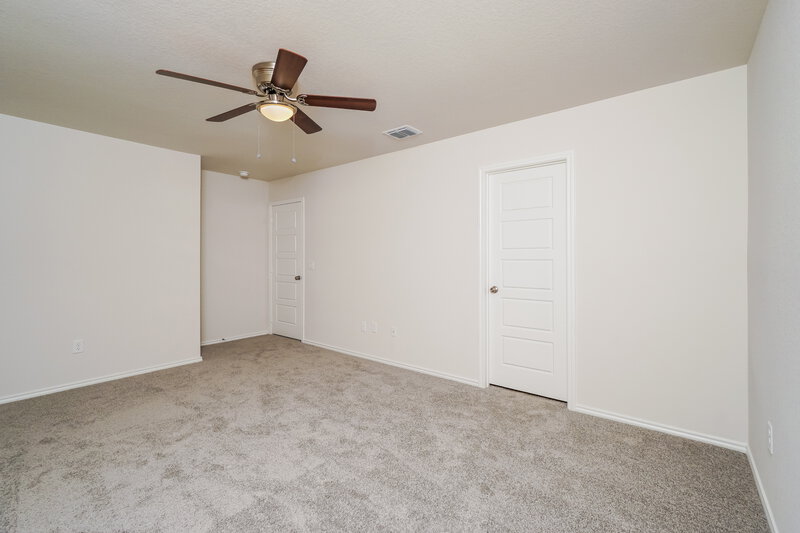 1,595/Mo, 132 Short Cake Aly San Antonio, TX 78253 Main Bedroom View