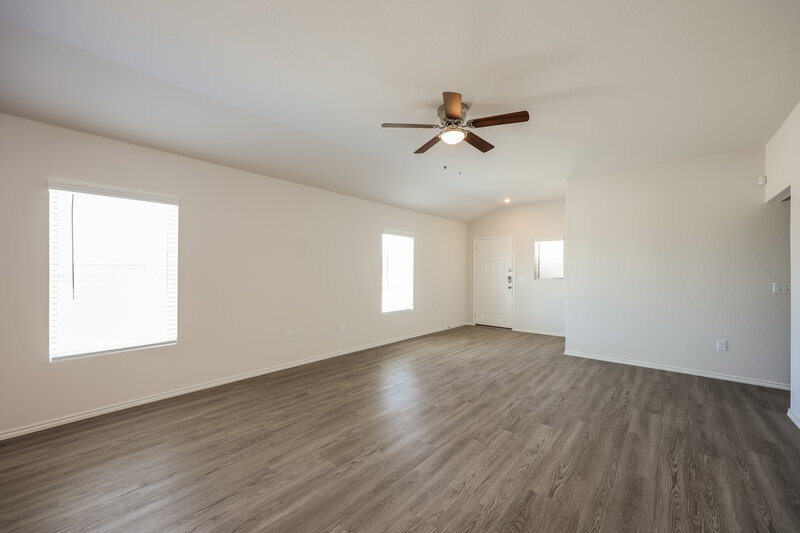 1,570/Mo, 255 Bailey Blf San Antonio, TX 78253 Living Room View 2