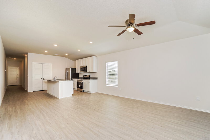 1,400/Mo, 211 Short Cake Aly San Antonio, TX 78253 Living Room View
