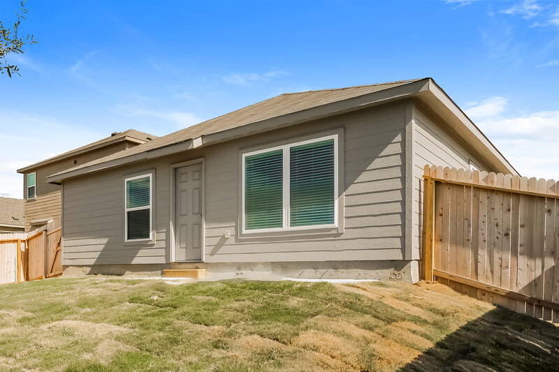 1,400/Mo, 211 Short Cake Aly San Antonio, TX 78253 Rear View 2