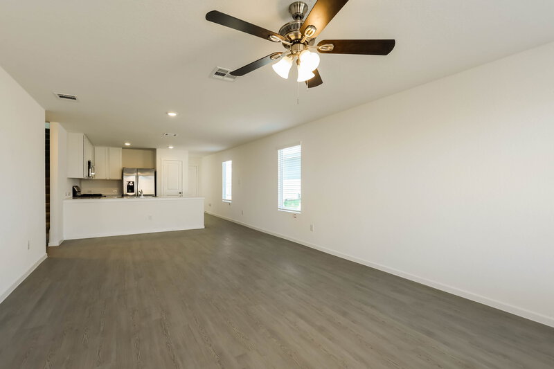 1,620/Mo, 449 Payton Pl Marion, TX 78124 Living Room View 2