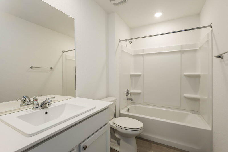1,620/Mo, 449 Payton Pl Marion, TX 78124 Bathroom View