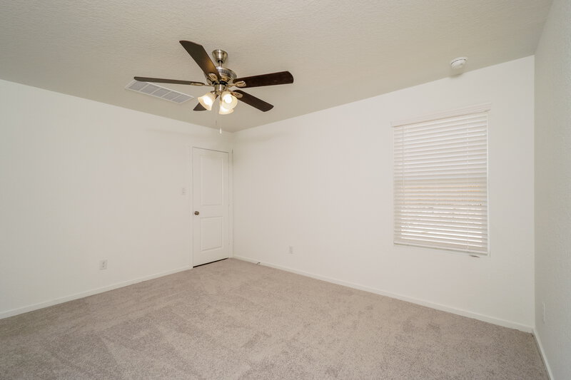 2,065/Mo, 461 Payton Pl Marion, TX 78124 Main Bedroom View 2