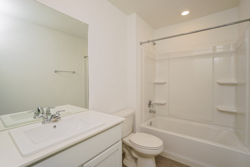 2,065/Mo, 461 Payton Pl Marion, TX 78124 Bathroom View