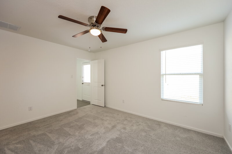1,535/Mo, 433 Payton Pl Marion, TX 78124 Main Bedroom View 2