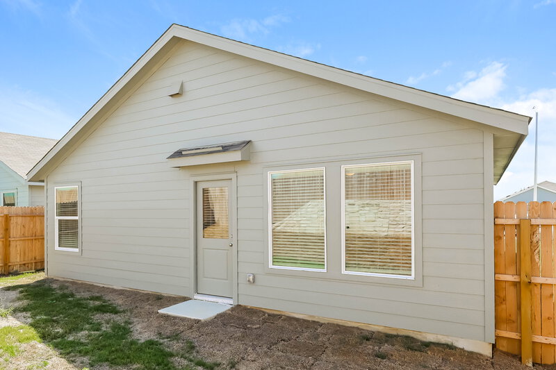 1,435/Mo, 437 Payton Pl Marion, TX 78124 Rear View