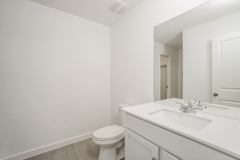 2,105/Mo, 606 Kayden Ct Marion, TX 78124 Bathroom View
