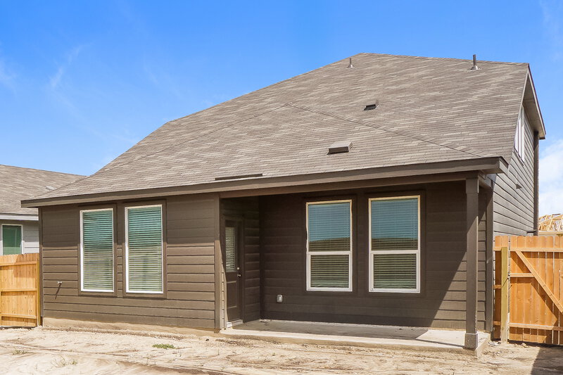 2,105/Mo, 606 Kayden Ct Marion, TX 78124 Rear View 2