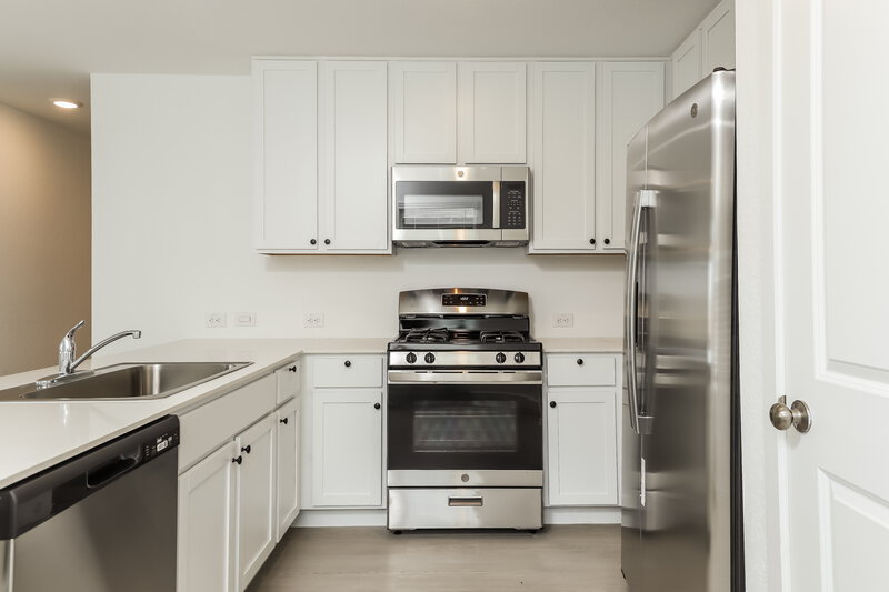 1,755/Mo, 11710 California Rose Converse, TX 78109 Kitchen View 2