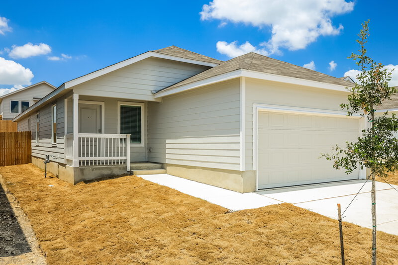 1,740/Mo, 425 Payton Pl Marion, TX 78124 Front View