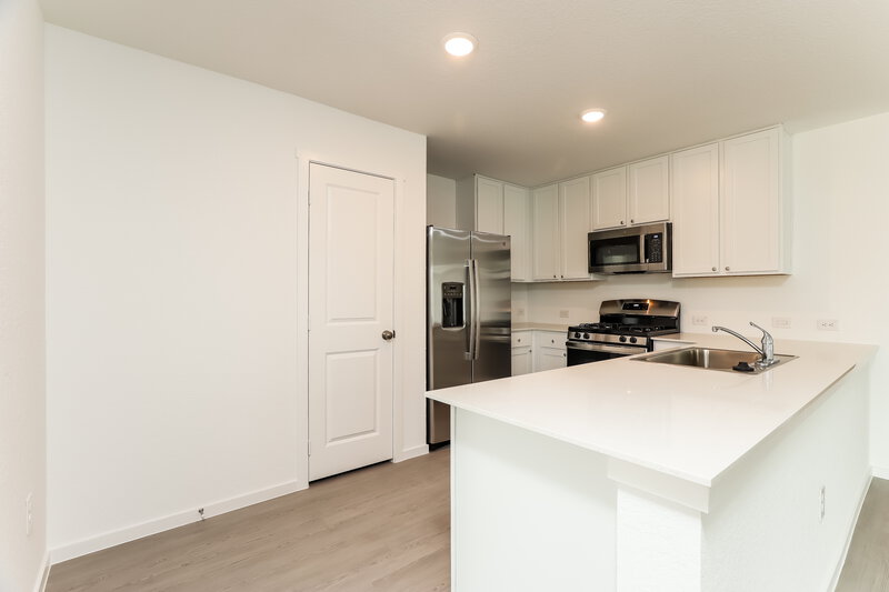 1,465/Mo, 15479 Jake Xing San Antonio, TX 78253 Kitchen View