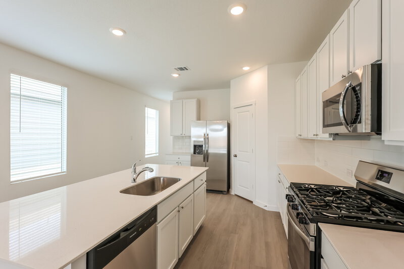 1,770/Mo, 542 Kayden Ct Marion, TX 78124 Kitchen View 3