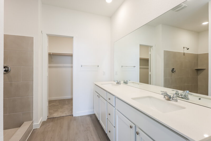 1,770/Mo, 542 Kayden Ct Marion, TX 78124 Main Bathroom View