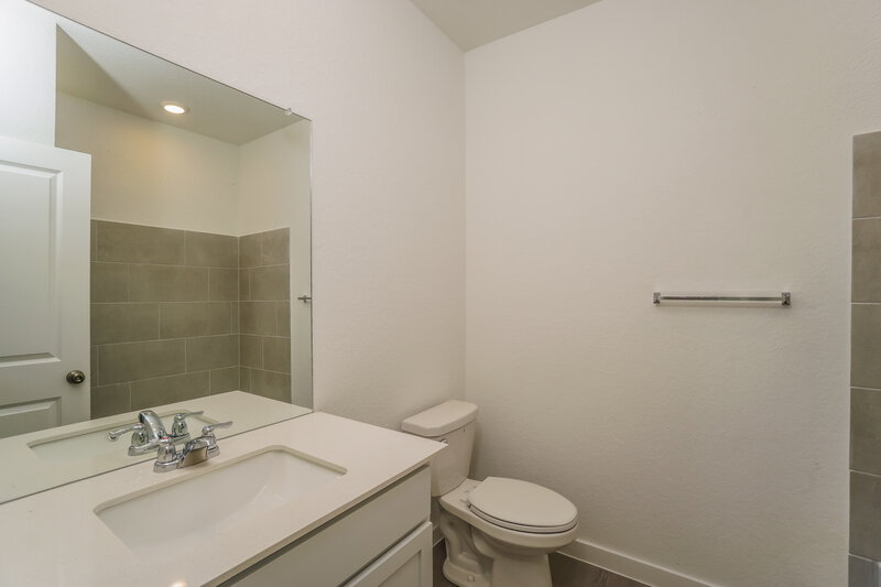 1,860/Mo, 538 Kayden Ct Marion, TX 78124 Bathroom View