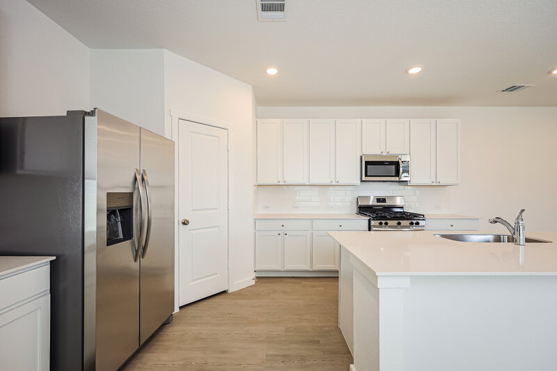 1,750/Mo, 534 Kayden Ct Marion, TX 78124 Kitchen View 2