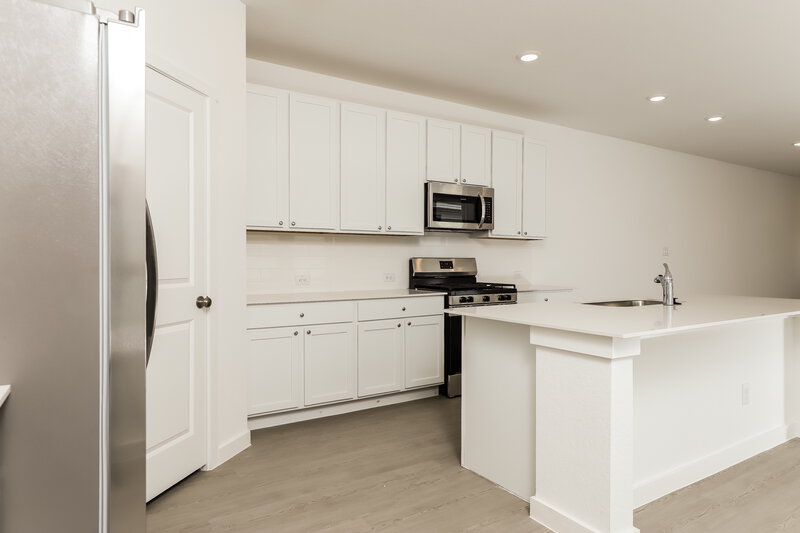 1,705/Mo, 518 Kayden Ct Marion, TX 78124 Kitchen View 2
