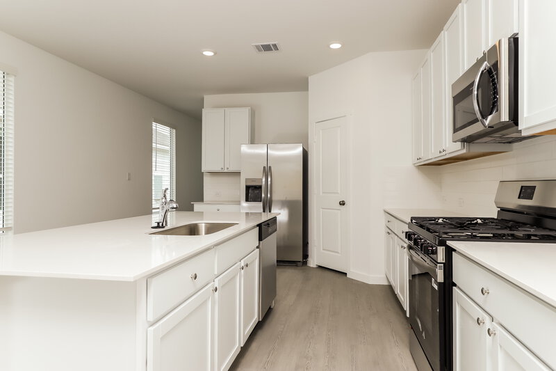1,705/Mo, 518 Kayden Ct Marion, TX 78124 Kitchen View 3
