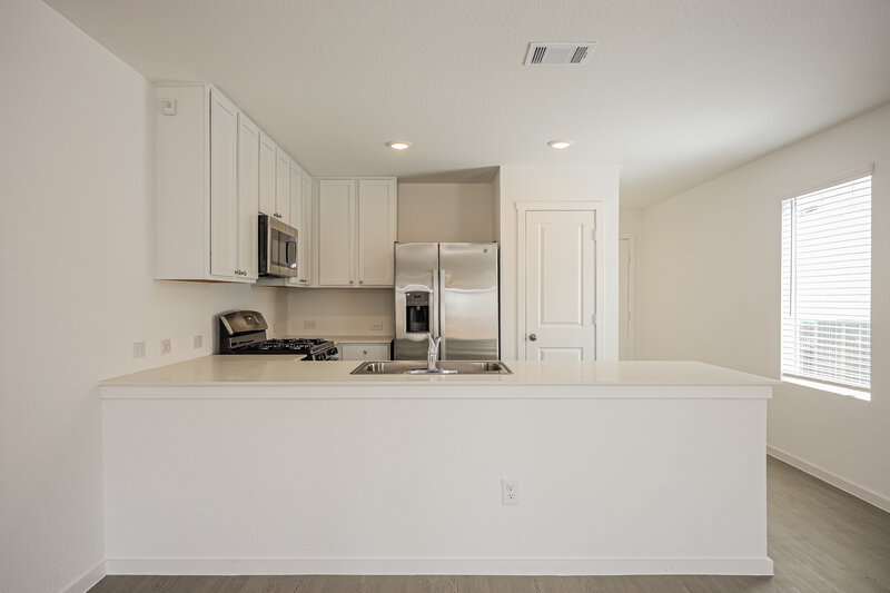 1,985/Mo, 11816 California Rose Converse, TX 78109 Kitchen View