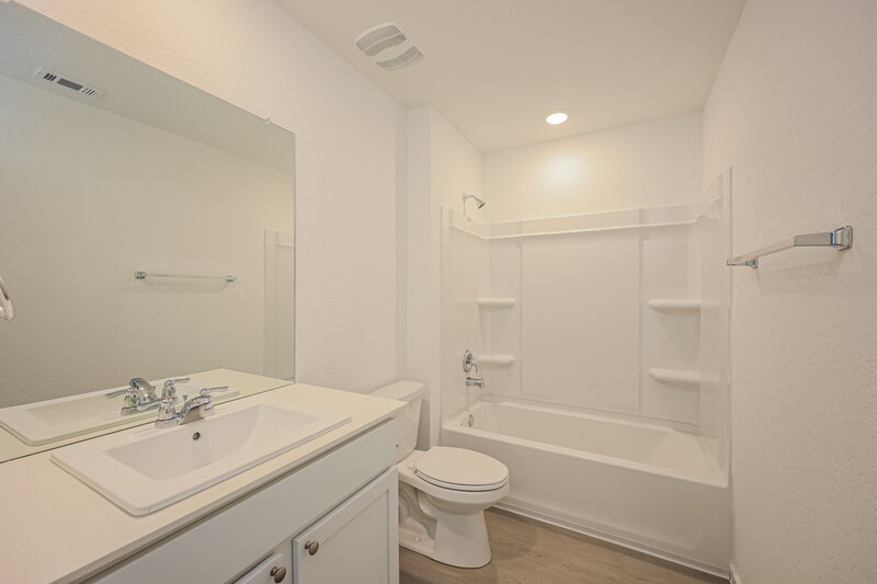1,985/Mo, 11816 California Rose Converse, TX 78109 Bathroom View
