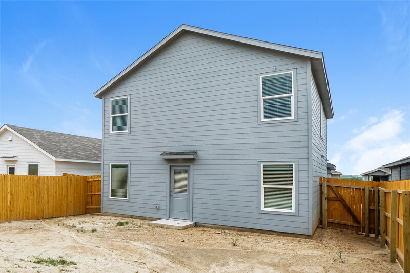 1,650/Mo, 11555 Field Briar Converse, TX 78109 Rear View