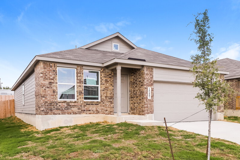 1,420/Mo, 15487 Jake Xing San Antonio, TX 78253 Front View