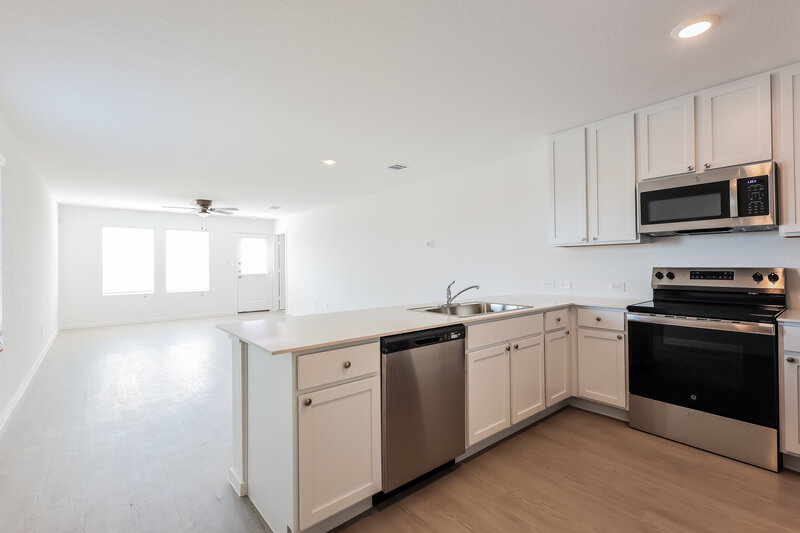 1,320/Mo, 533 Chevre Rd New Braunfels, TX 78130 Kitchen View