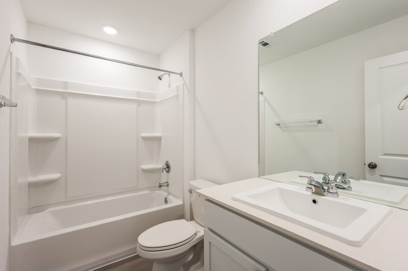 1,320/Mo, 533 Chevre Rd New Braunfels, TX 78130 Bathroom View