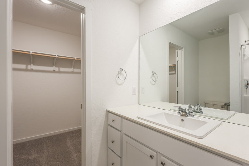 1,670/Mo, 1859 Musk Rose Converse, TX 78109 Main Bathroom View 2