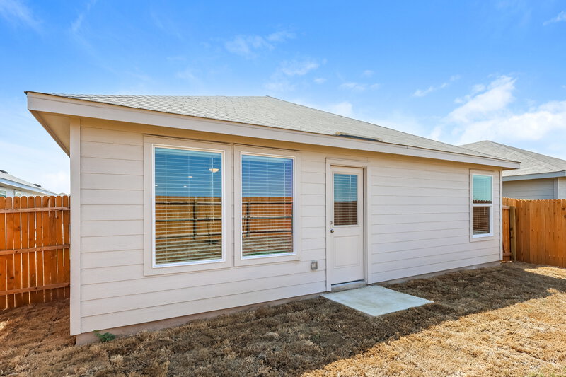 1,670/Mo, 1859 Musk Rose Converse, TX 78109 Rear View