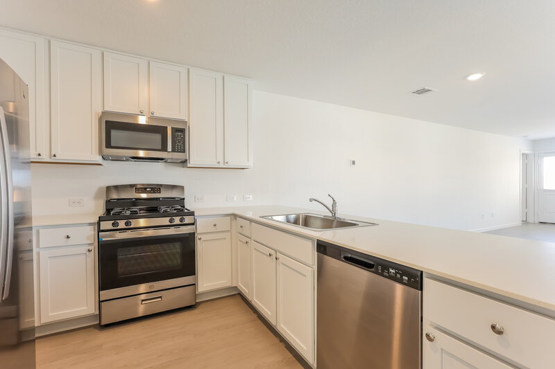 1,795/Mo, 1867 Musk Rose Converse, TX 78109 Kitchen View