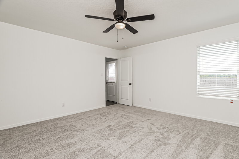 1,735/Mo, 517 Chevre Rd New Braunfels, TX 78130 Main Bedroom View 2