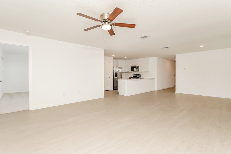 1,580/Mo, 15430 Jake Xing San Antonio, TX 78253 Living Room View 2