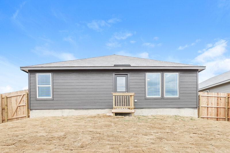 1,580/Mo, 15430 Jake Xing San Antonio, TX 78253 Rear View
