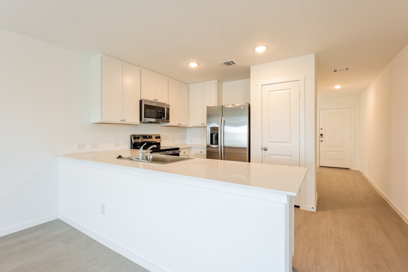 1,470/Mo, 501 Chevre Rd New Braunfels, TX 78130 Kitchen View 2