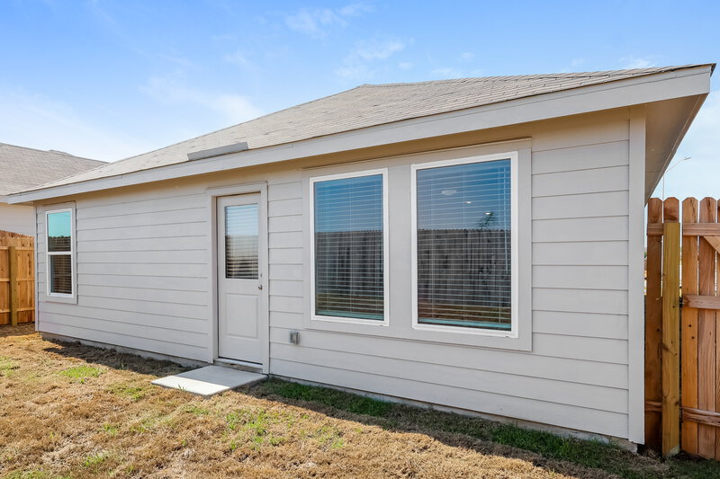 1,470/Mo, 501 Chevre Rd New Braunfels, TX 78130 Rear View