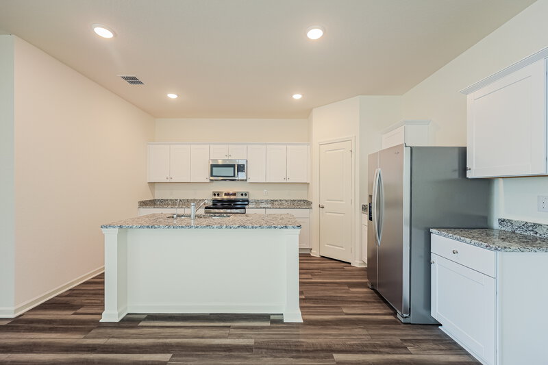 1,985/Mo, 5619 Finch Cyn Converse, TX 78109 Kitchen View